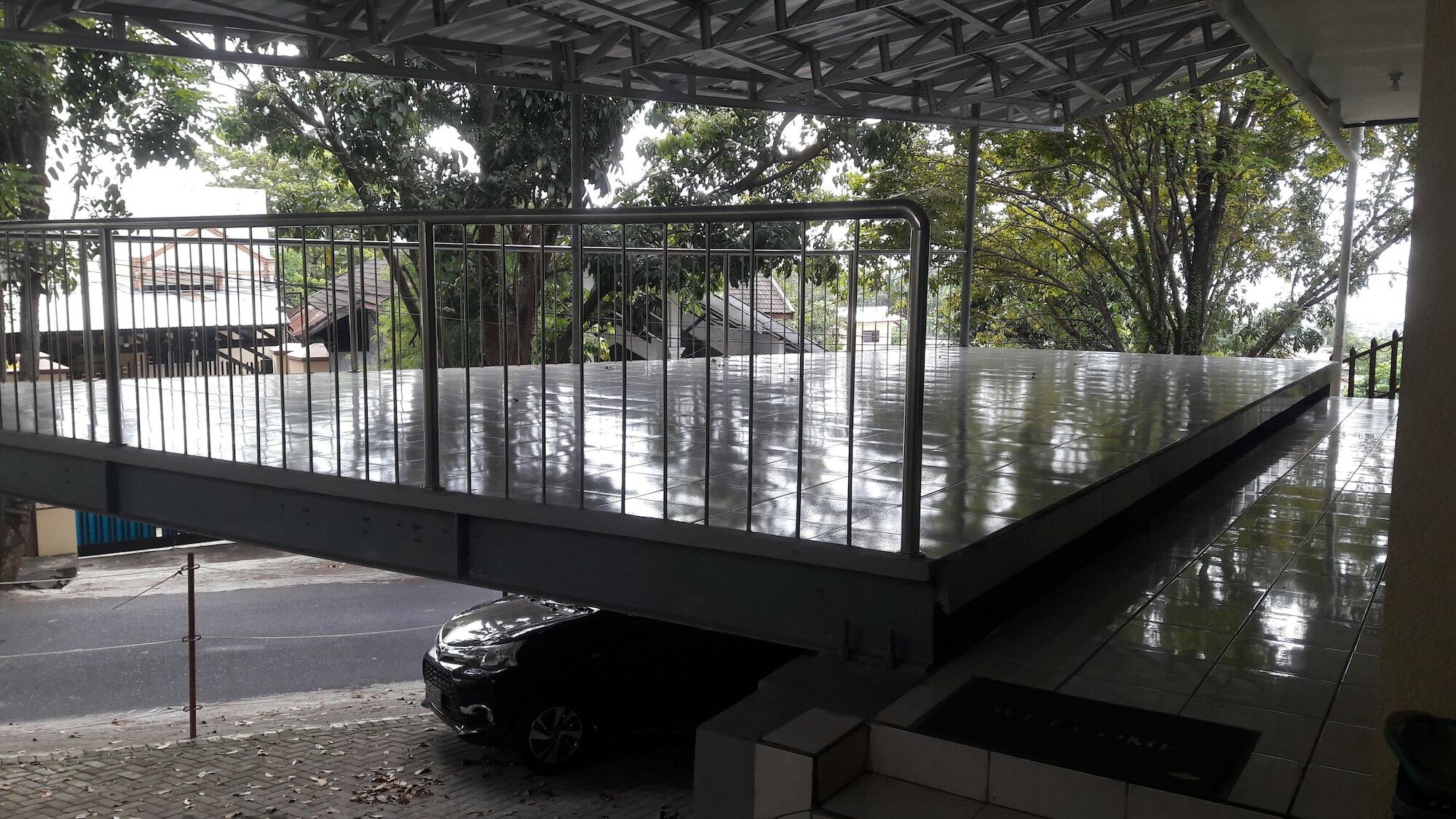 Pod House
